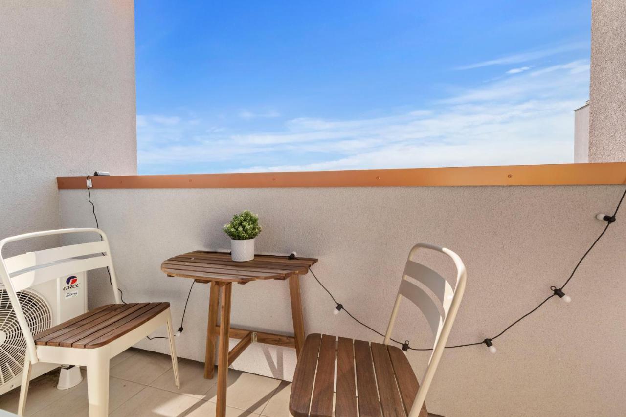 Lam Rose - Ac - Terrace Apartment Bratislava Ngoại thất bức ảnh
