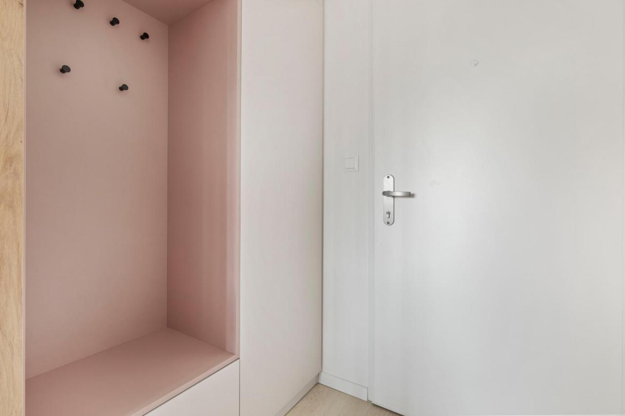 Lam Rose - Ac - Terrace Apartment Bratislava Ngoại thất bức ảnh